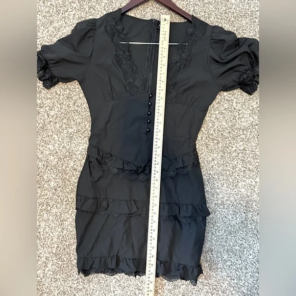 Black Lace Trim Ruffle Mini Dress Size Medium V-Neck Short Sleeve Party Dress - Picture 13 of 13